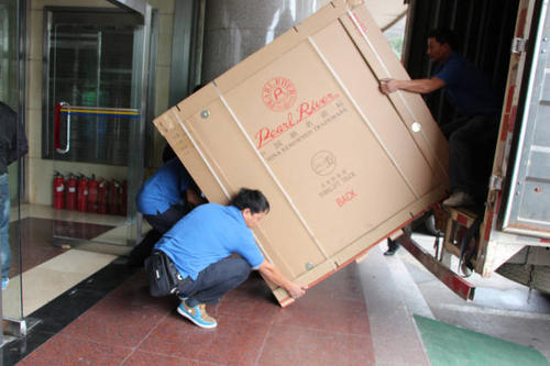 台儿庄钢琴贵重工艺品无忧运
